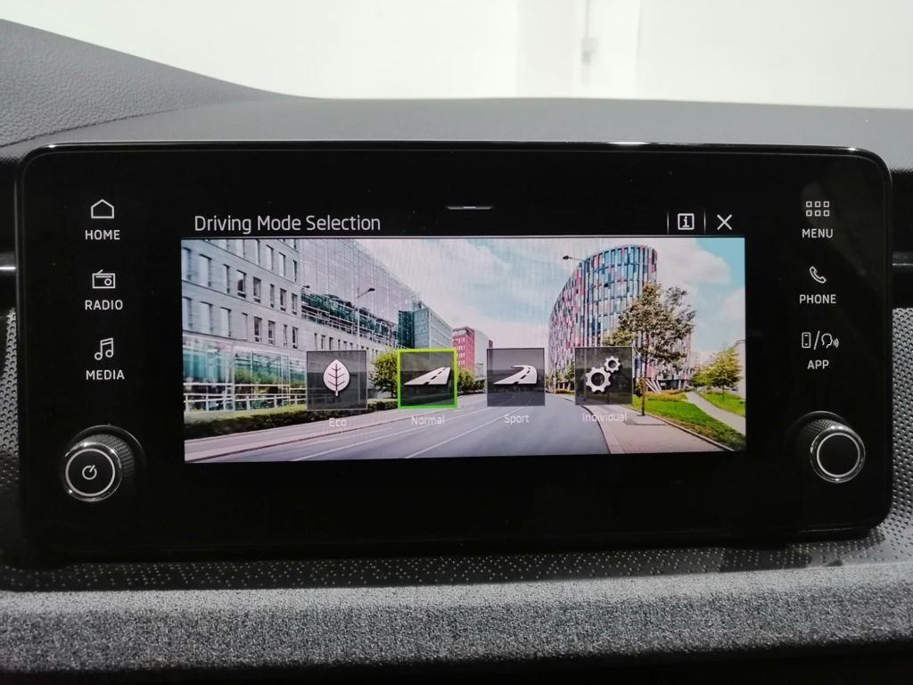 Skoda Scala 1.0 TSI Selection DSG 85 kW (115 CV) - 12