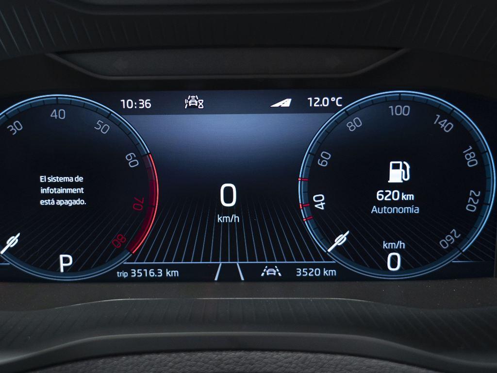 Skoda Karoq 1.5 TSI ACT Design DSG 110 kW (150 CV) - 10