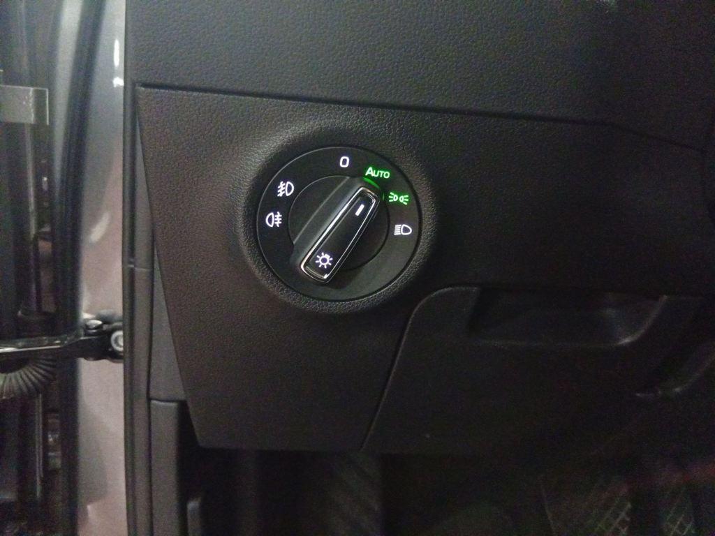 Skoda Karoq 1.5 TSI ACT Style DSG 110 kW (150 CV) - 9