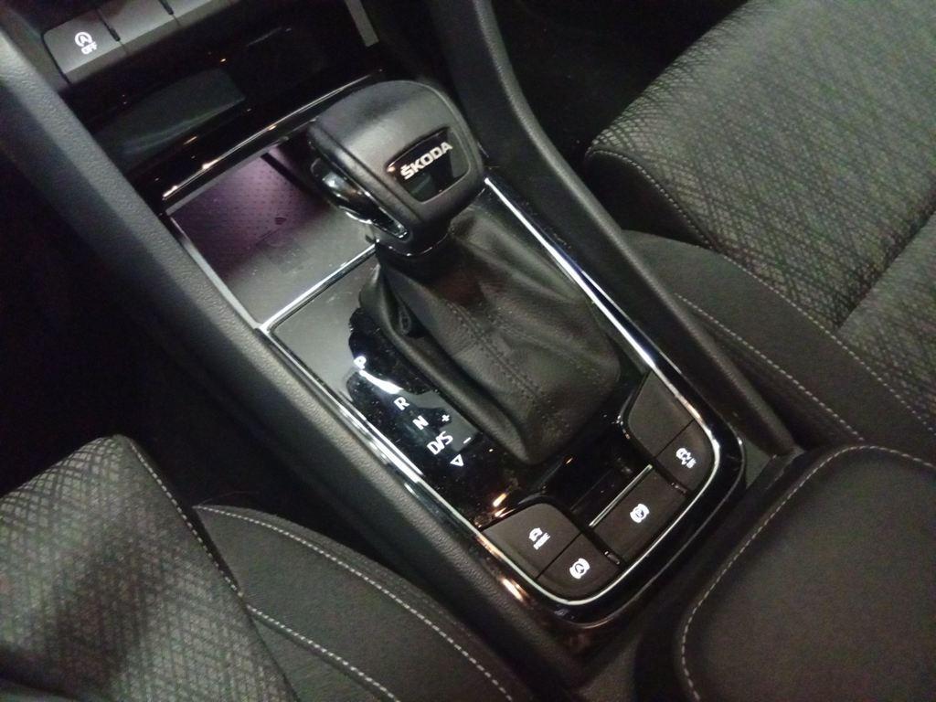 Skoda Karoq 1.5 TSI ACT Style DSG 110 kW (150 CV) - 18