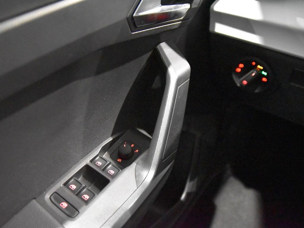 SEAT Arona 1.0 TSI Style XM 85 kW (115 CV) - 16