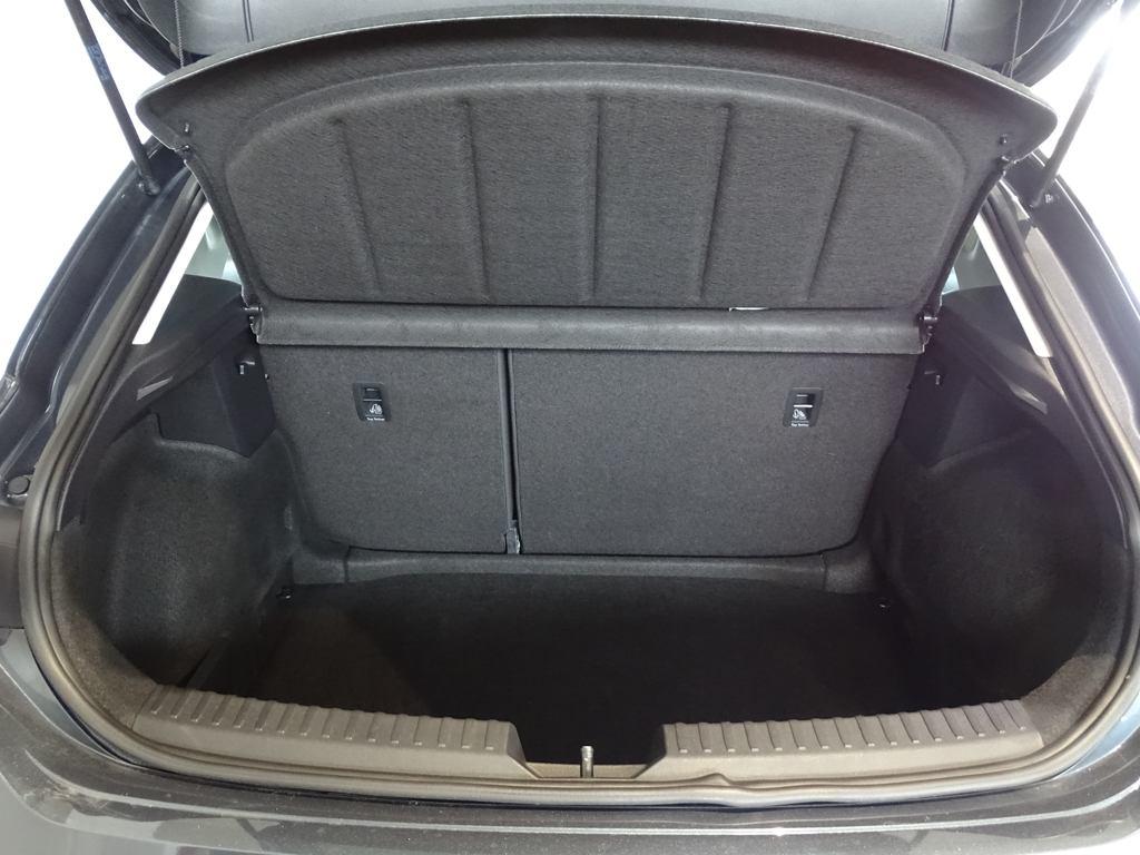 SEAT León 1.5 TSI S&S Style 25 Aniversario 85 kW (116 CV) - 6