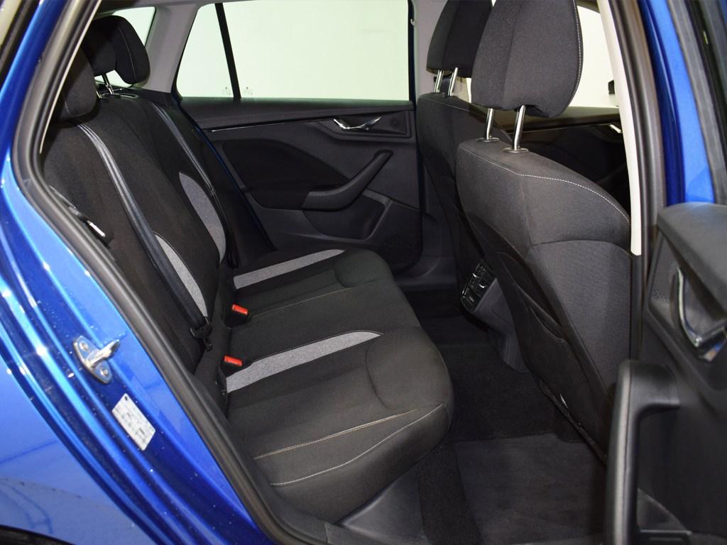 Skoda Kamiq 1.0 TSI Selection DSG 85 kW (115 CV) - 5