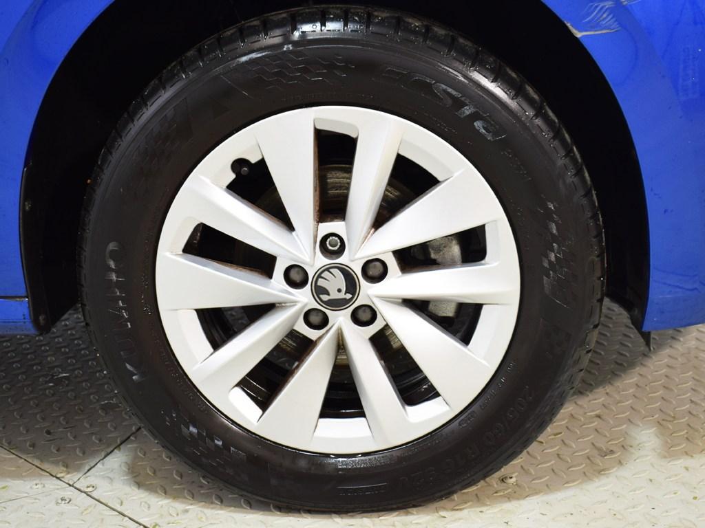 Skoda Kamiq 1.0 TSI Selection DSG 85 kW (115 CV) - 7