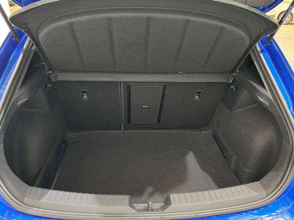 SEAT León 1.5 TSI S&S Style 25 Aniversario 85 kW (116 CV) - 6