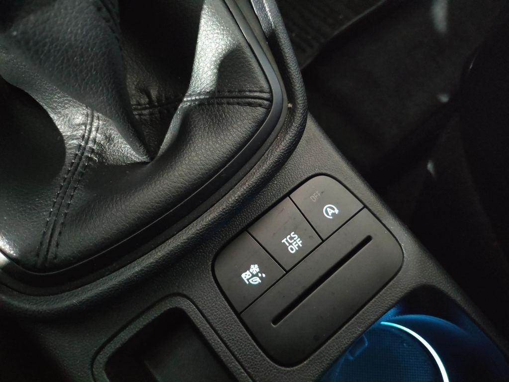 Ford Fiesta 1.1 Ti-VCT Trend 55 kW (75 CV) - 11