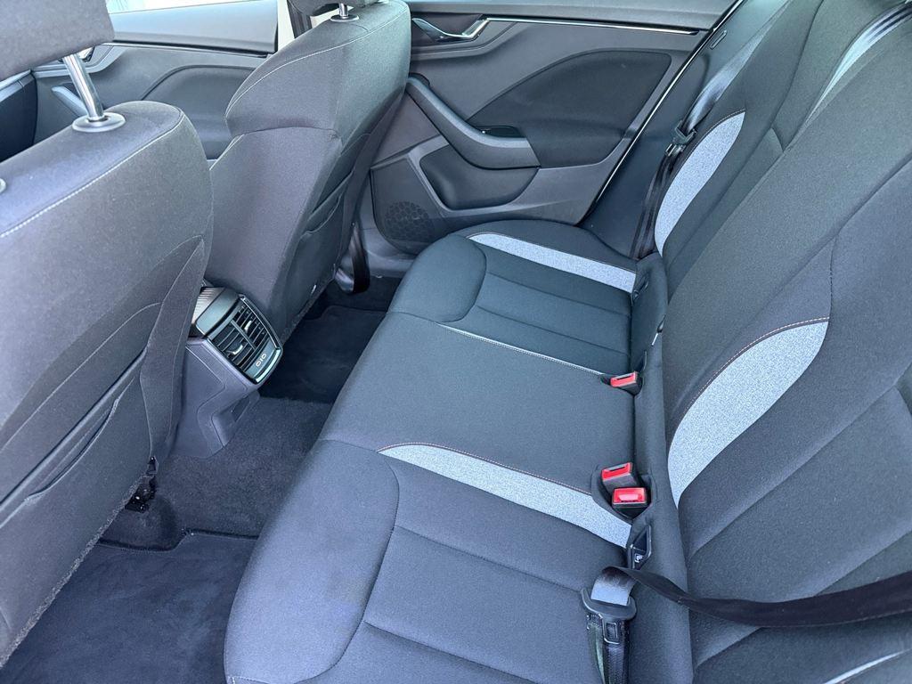 Skoda Kamiq 1.0 TSI Selection DSG 85 kW (115 CV) - 14