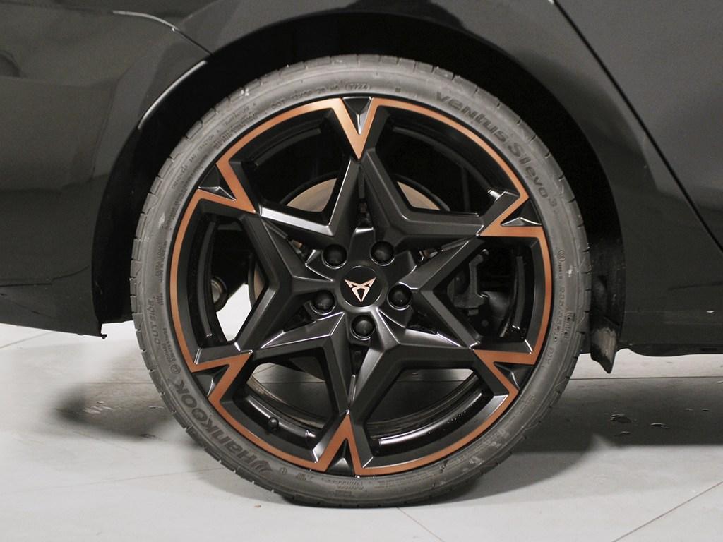 CUPRA Leon Sportstourer 1.5 TSI e-Hybrid VZ DSG 200 kW (272 CV) - 7