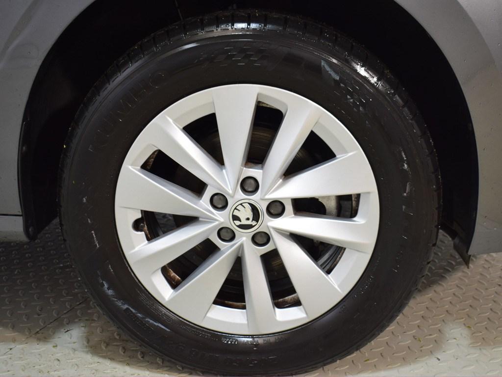 Skoda Kamiq 1.0 TSI Selection 85 kW (115 CV) - 7