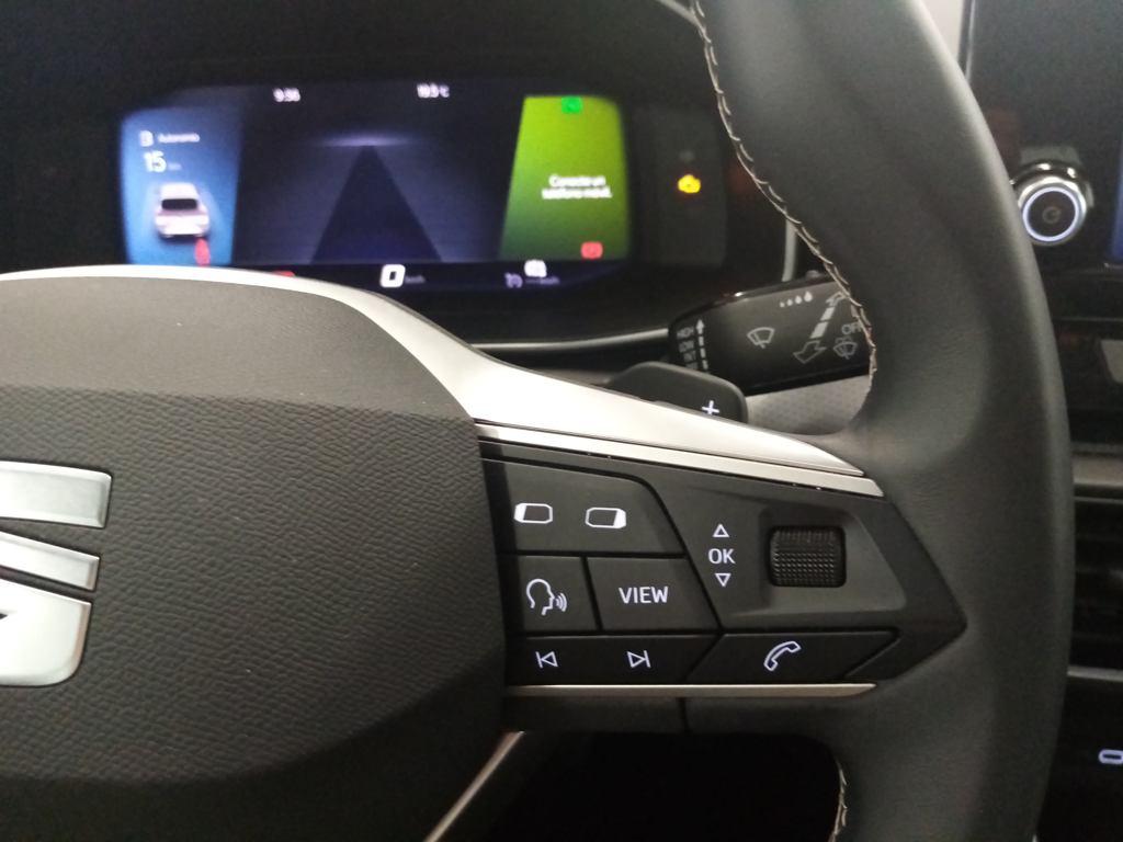 SEAT León 1.5 eTSI Style 25 Aniversario DSG 85 kW (116 CV) - 10