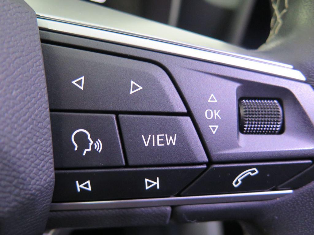 SEAT León 1.5 TSI S&S Style 25 Aniversario 85 kW (116 CV) - 10