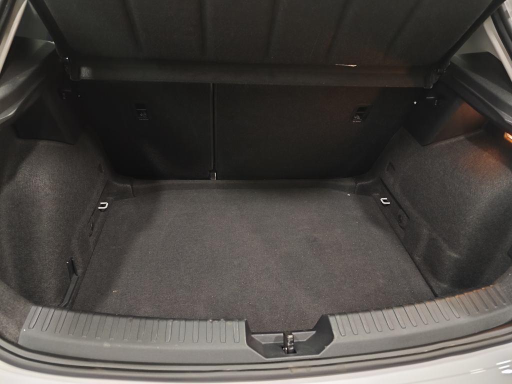 SEAT León 2.0 TDI S&S Reference Go 85 kW (115 CV) - 6