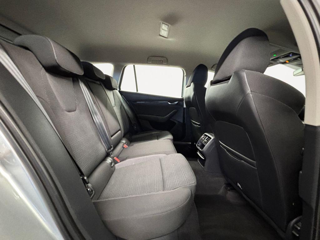 Skoda Octavia Combi 2.0 TDI Ambition 85 kW (115 CV) - 5