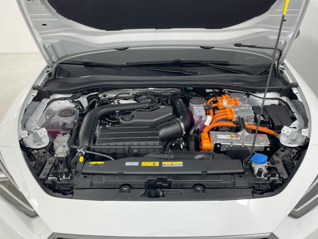 SEAT León 1.5 TSI e-Hybrid FR XM DSG 150 kW (204 CV) - 11