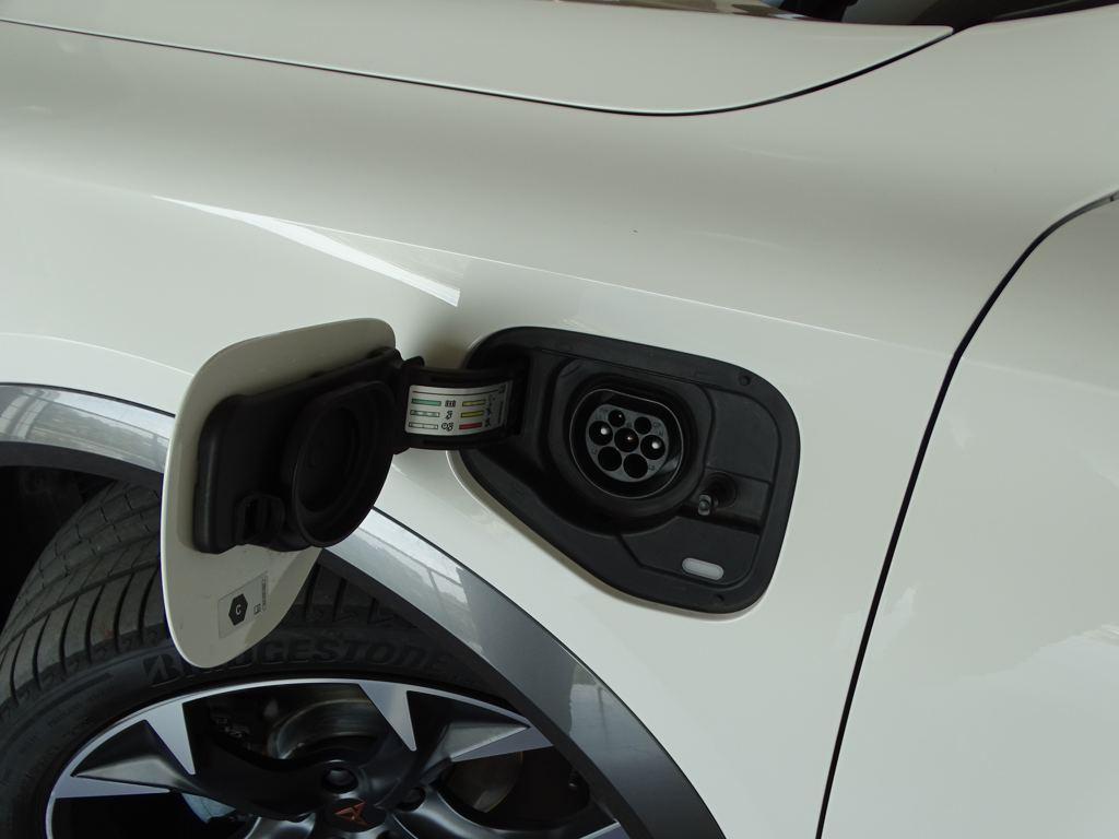 CUPRA Formentor 1.4 e-Hybrid VZ DSG 180 kW (245 CV) - 8