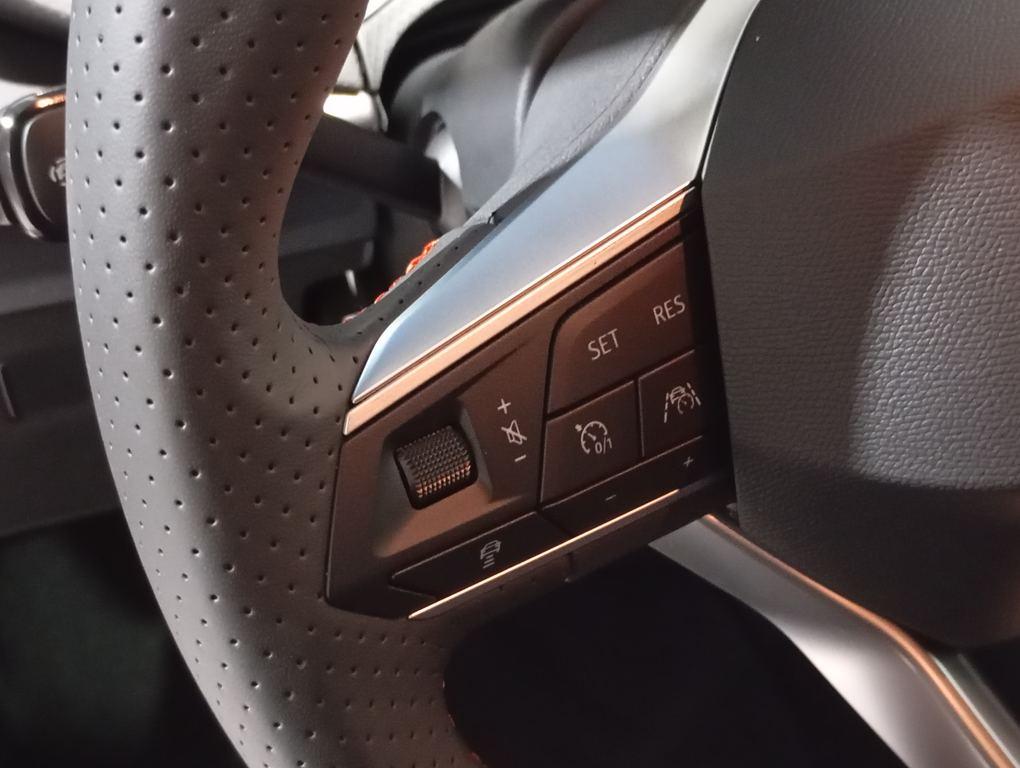 SEAT Arona 1.0 TSI FR Special Edition 85 kW (115 CV) - 10