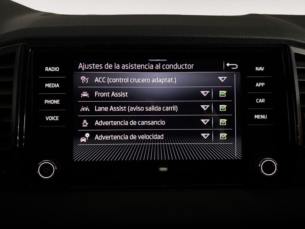 Skoda Karoq 1.5 TSI ACT Selection DSG 110 kW (150 CV) - 13