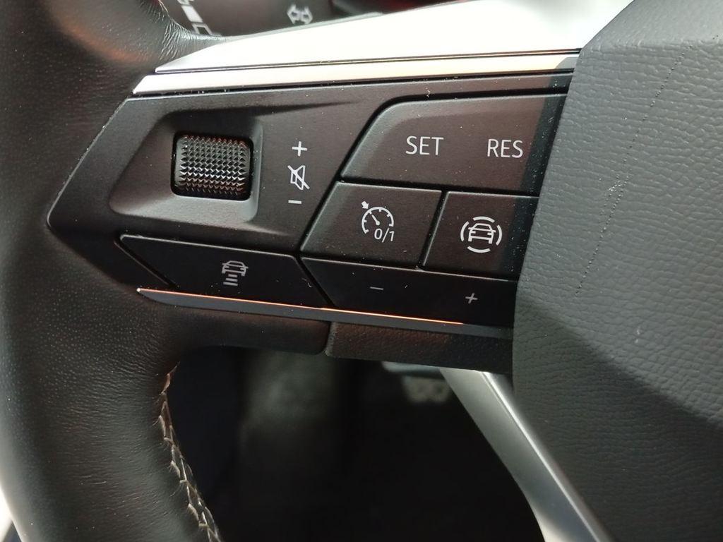 SEAT Arona 1.0 TSI Style XM 81 kW (110 CV) - 10