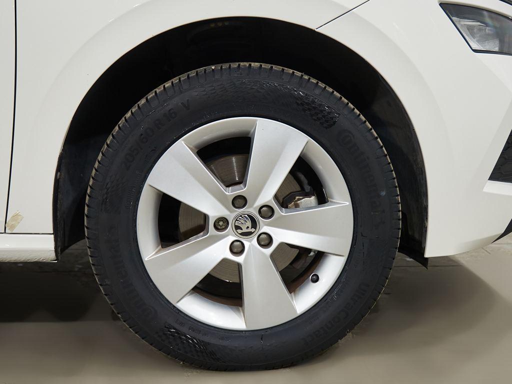 Skoda Kamiq 1.0 TSI Active 70 kW (95 CV) - 7