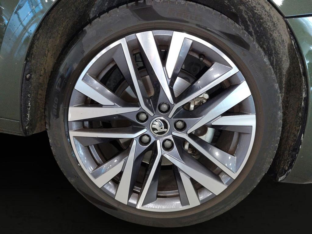 Skoda Octavia 1.5 TSI m-HEV Design DSG 110 kW (150 CV) - 7