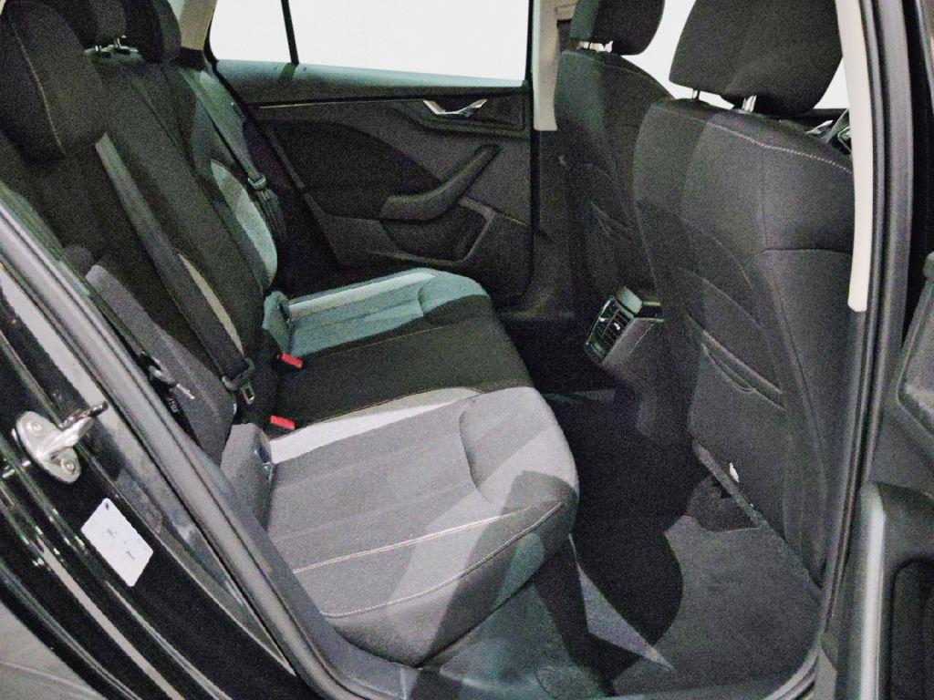 Skoda Kamiq 1.0 TSI Selection 85 kW (115 CV) - 5