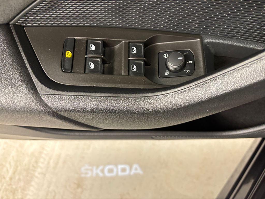 Skoda Octavia 2.0 TDI RS 147 kW (200 CV) DSG - 11