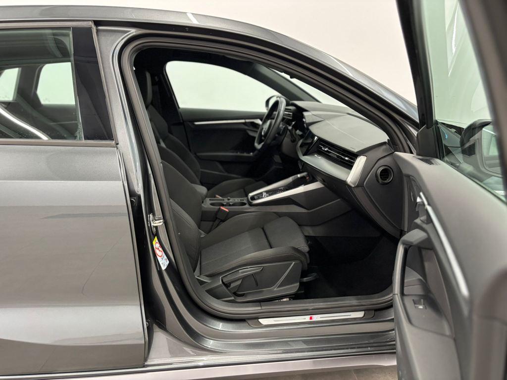 Audi A3 Sportback Black line 35 TFSI 110 kW (150 CV) S tronic - 4