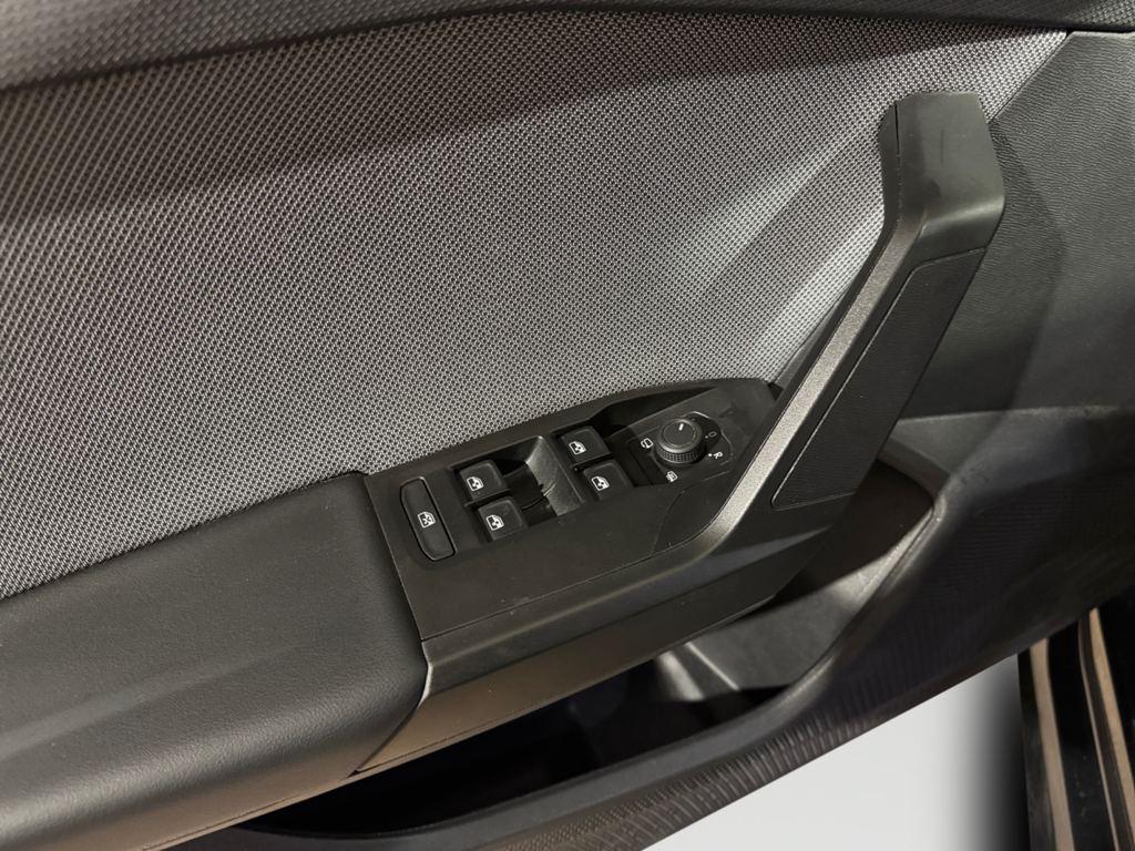 SEAT León 1.0 TSI S&S Style XL Vision 81 kW (110 CV) - 12