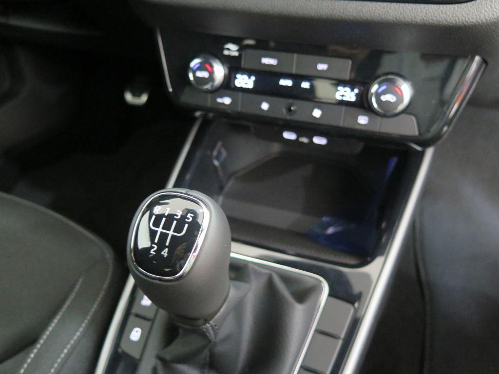 Skoda Fabia 1.0 TSI Design 70 kW (95 CV) - 10