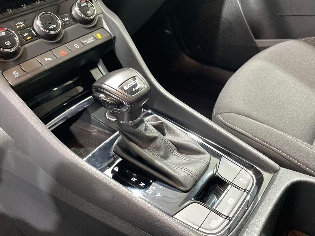 Skoda Karoq 2.0 TDI Ambition 4X4 DSG 110 kW (150 CV) - 18