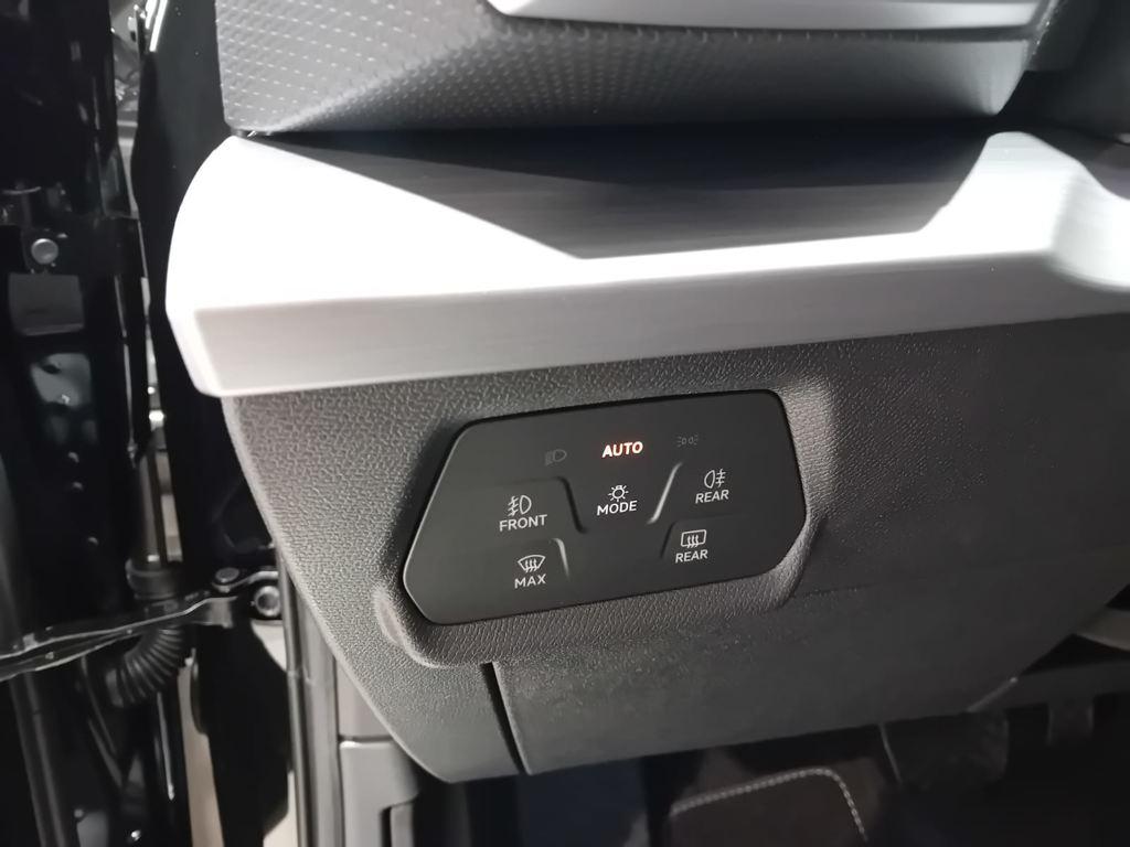 SEAT León 1.5 TSI e-Hybrid FR XM DSG 150 kW (204 CV) - 10