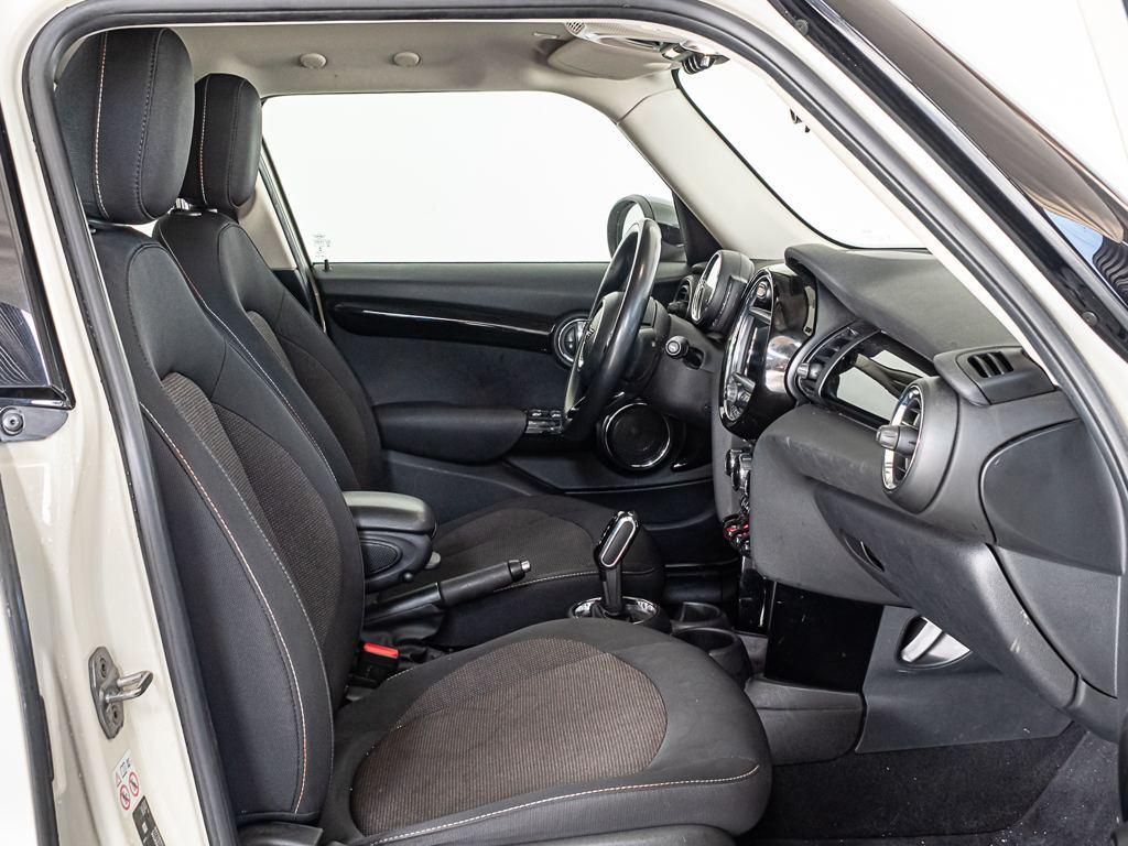 MINI MINI 5 Puertas Cooper 100 kW (136 CV) - 4