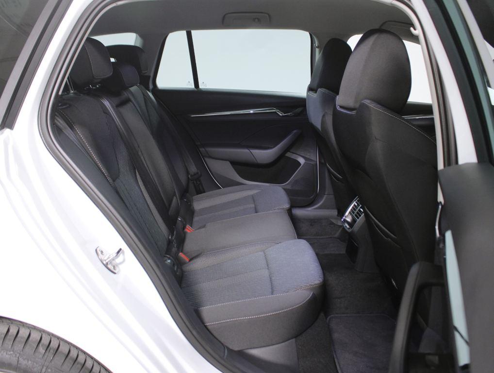 Skoda Octavia Combi 1.4 TSI PHEV Style DSG 150 kW (204 CV) - 5