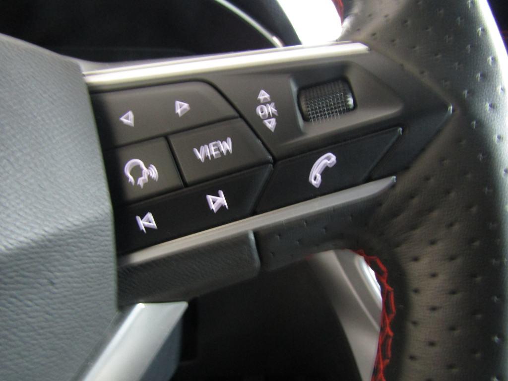 SEAT León 1.5 TSI S&S FR 25 Aniversario 85 kW (116 CV) - 11