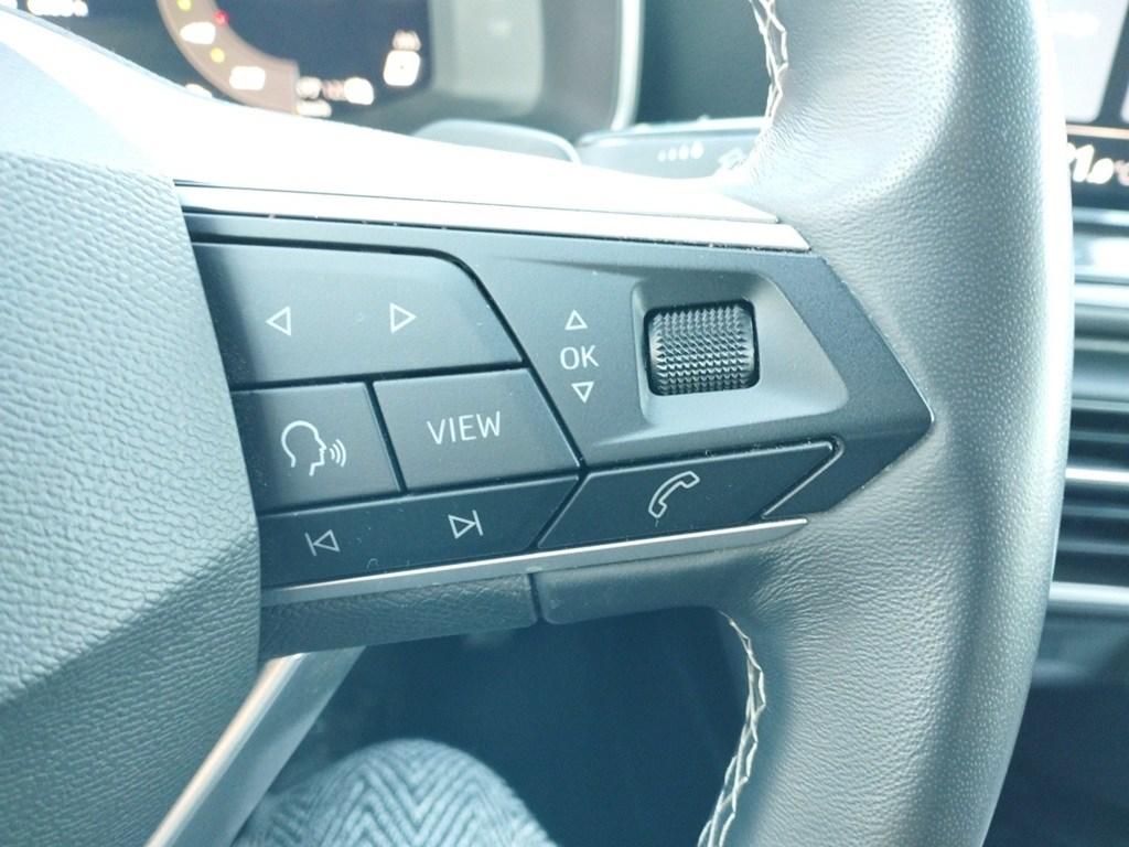 SEAT León 1.5 eTSI Style 25 Aniversario DSG 85 kW (116 CV) - 9