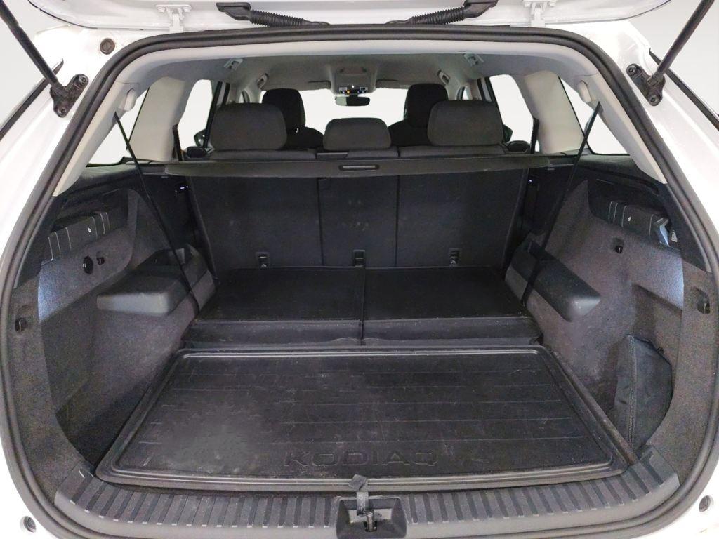 Skoda Kodiaq 1.5 TSI m-HEV Selection DSG 110 kW (150 CV) - 6