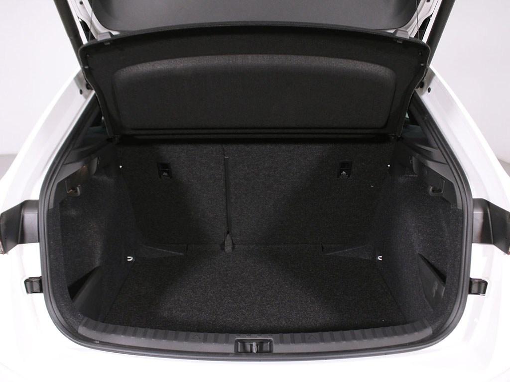 Skoda Scala Design 1.0 TSI 85 kW (115 CV) - 6