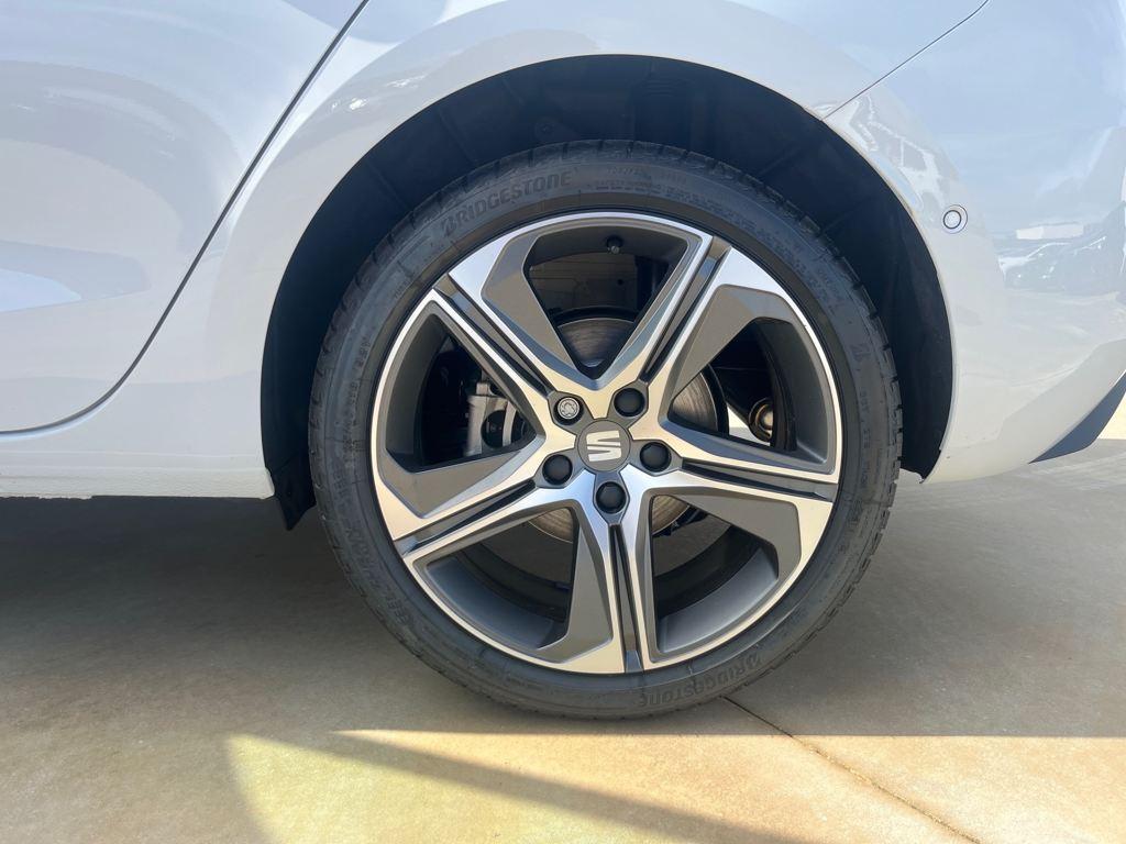 SEAT León 1.5 TSI e-Hybrid S&S FR XXL DSG 150 kW (204 CV) - 7