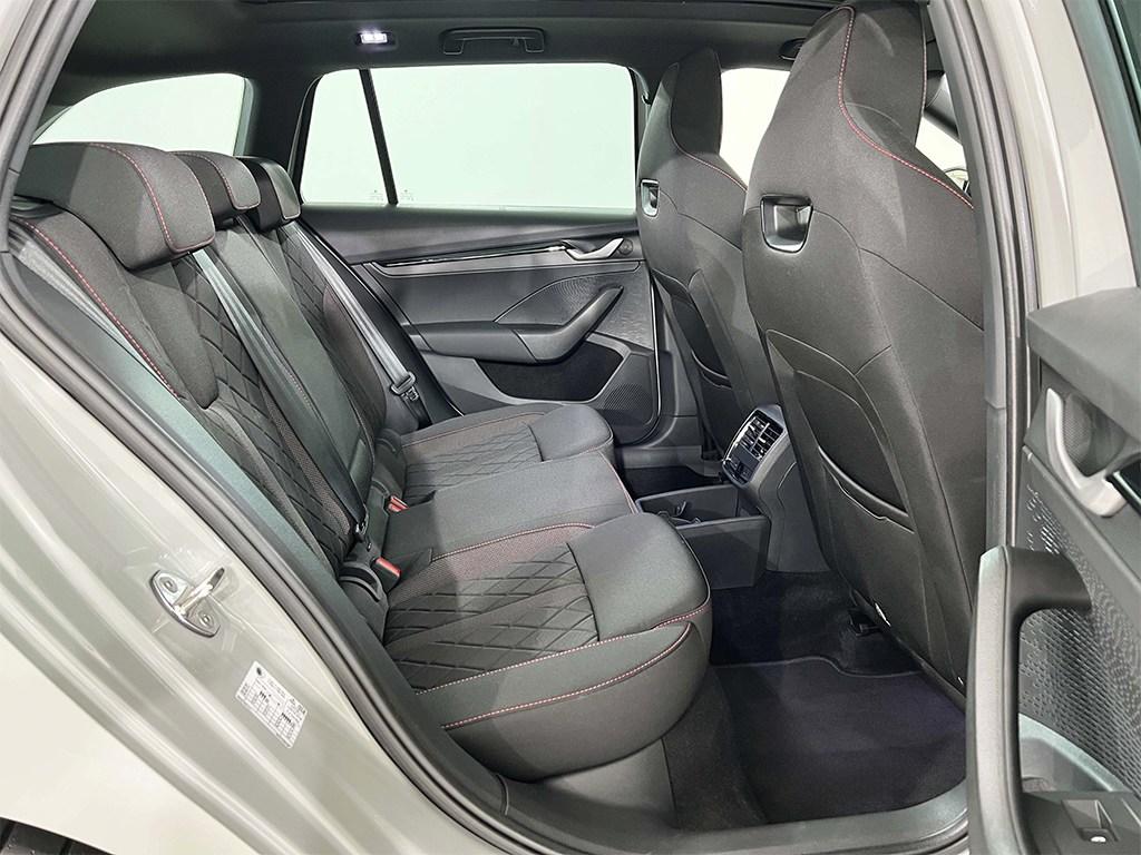 Skoda Octavia Combi 2.0 TSI RS DSG 195 kW (265 CV) - 5