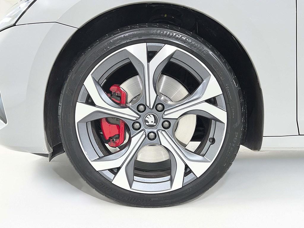 Skoda Octavia Combi 2.0 TSI RS DSG 195 kW (265 CV) - 7