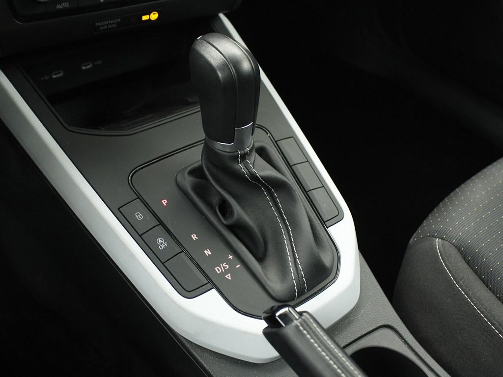 SEAT Arona 1.0 TSI Style XM DSG 85 kW (115 CV) - 9