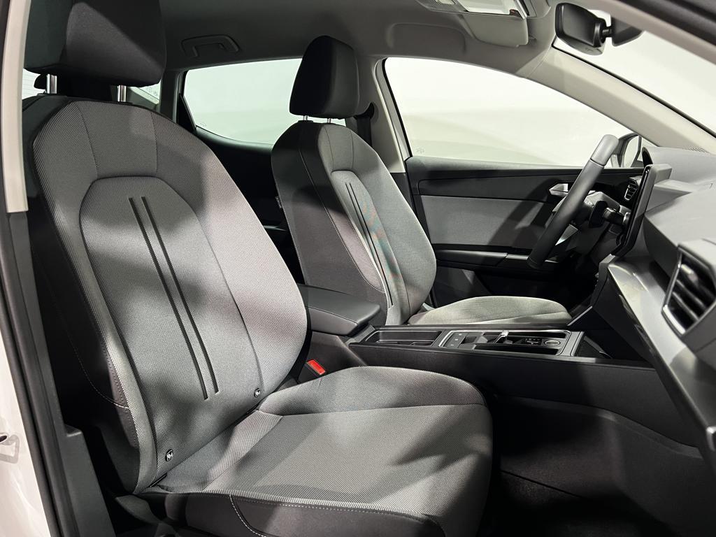 SEAT León 1.5 eTSI Style 25 Aniversario DSG 85 kW (116 CV) - 4