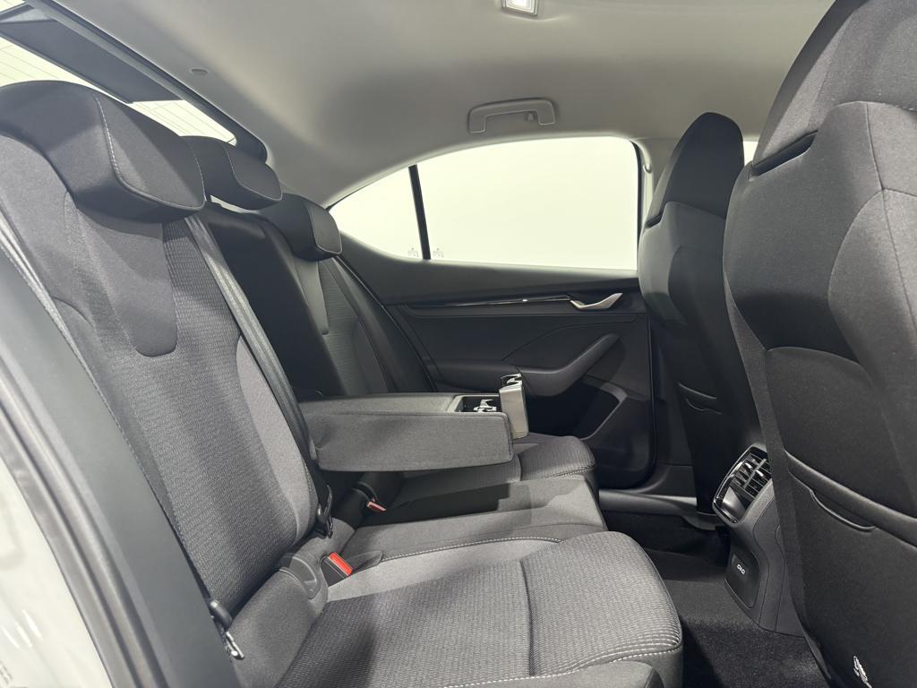 Skoda Octavia 2.0 TDI Selection DSG 110 kW (150 CV) - 5