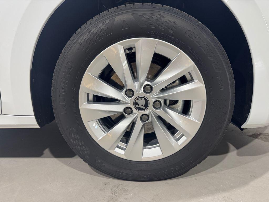 Skoda Octavia 2.0 TDI Selection DSG 110 kW (150 CV) - 7