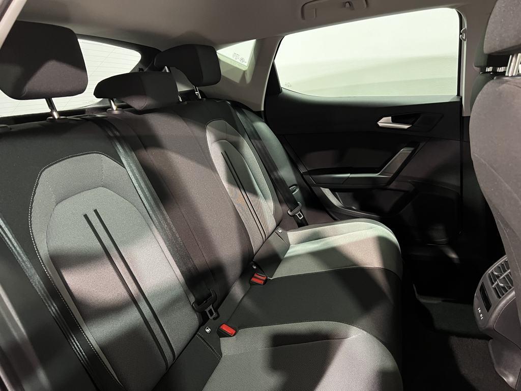 SEAT León 1.5 eTSI Style XS DSG 85 kW (116 CV) - 5