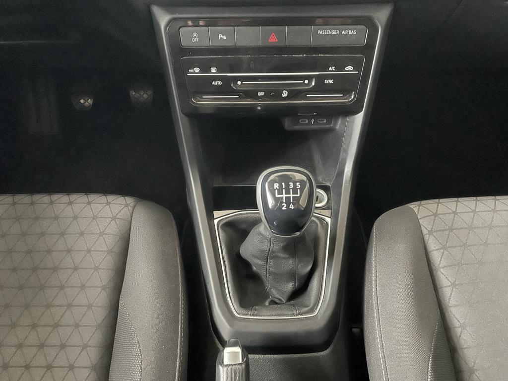 Volkswagen T-Cross Advance 1.0 TSI 70 kW (95 CV) - 14