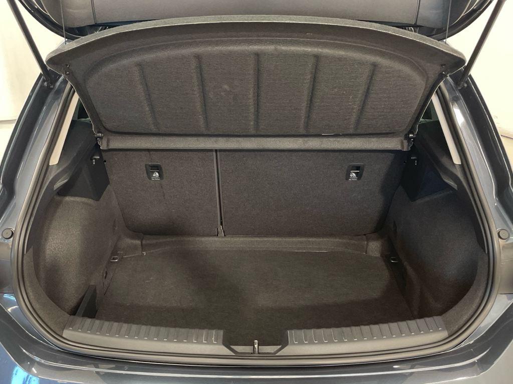 SEAT León 1.5 TSI S&S Style 25 Aniversario 85 kW (116 CV) - 6