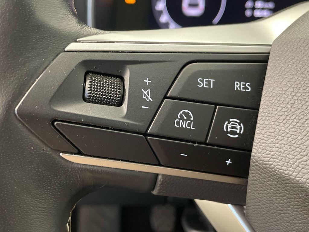 SEAT León 1.5 TSI S&S Style 25 Aniversario 85 kW (116 CV) - 8