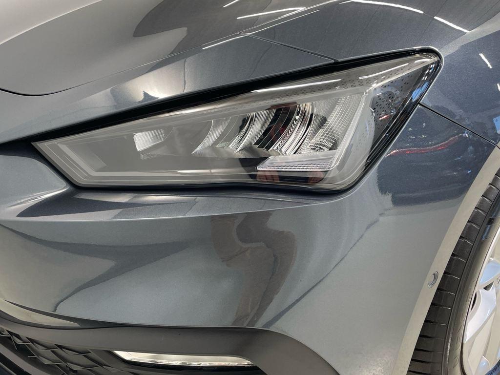 SEAT León 1.5 TSI S&S Style 25 Aniversario 85 kW (116 CV) - 11