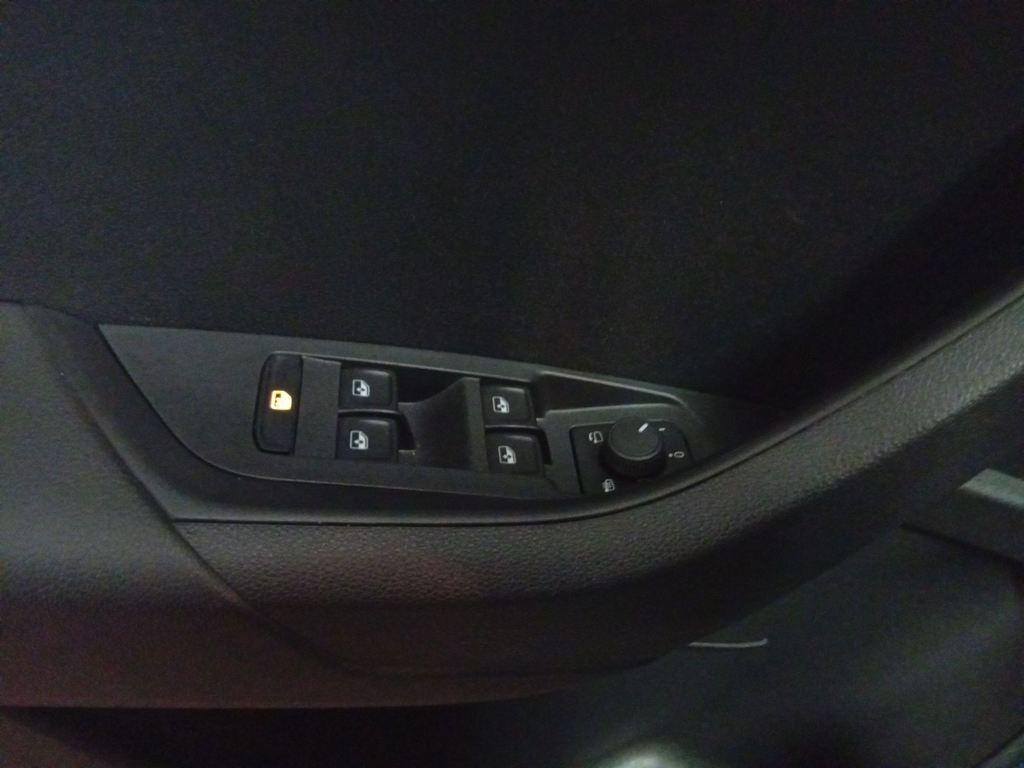 Skoda Karoq 1.5 TSI ACT Selection DSG 110 kW (150 CV) - 13